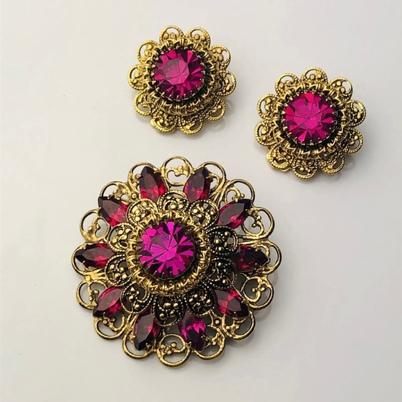Vintage Art Nouveau Victorian Filigree Fuchsia Pink Crystal Brooch Earrings - Picture 6 of 9